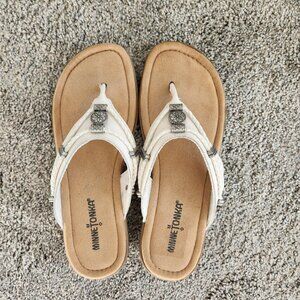 Minnetonka Women's Thong Sandals